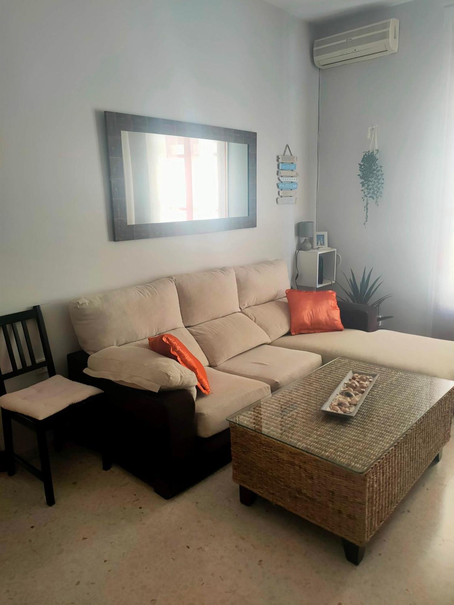 Apartament En Pleno Centro De Con Parking Economico Kadyks