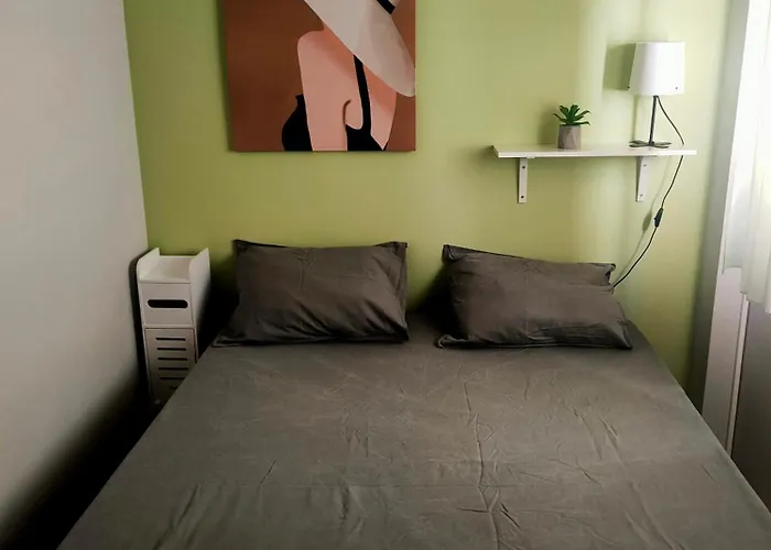 Apartamento En Pleno Centro De Cadiz Con Parking Economico