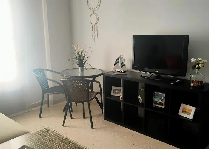 Apartamento En Pleno Centro De Cadiz Con Parking Economico